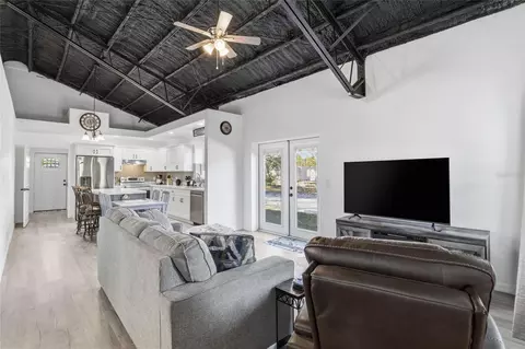 Living - 4030 NE 140th Ct, Williston, FL 32696 photo 1 of 3