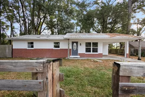 1315 SW 252nd St, Newberry, FL 32669