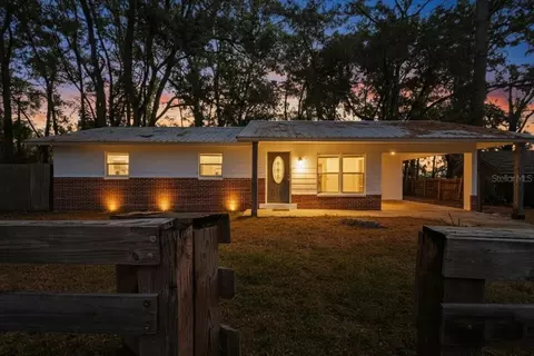 1315 SW 252nd St, Newberry, FL 32669