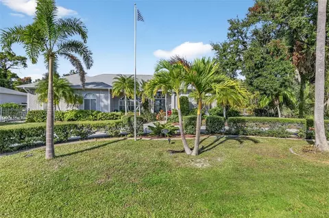 820 Bayshore Dr, Englewood, FL 34223