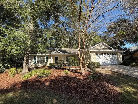 8302 SW 66th Ln, Gainesville, FL 32608