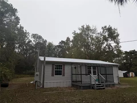 212 Paradise Shores Rd, Crescent City, FL 32112