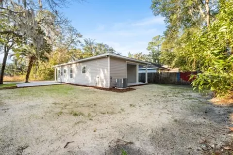 Exterior - 2016 NE 3rd Ave, Gainesville, FL 32641 photo 5 of 9