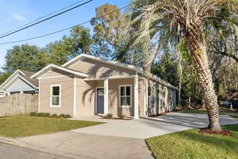 Exterior - 2016 NE 3rd Ave, Gainesville, FL 32641 photo 8 of 9