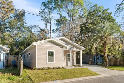 Exterior - 2016 NE 3rd Ave, Gainesville, FL 32641 photo 7 of 9