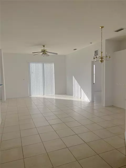Living - 13455 Silvercreek Dr, Riverview, FL 33579 photo 3 of 4