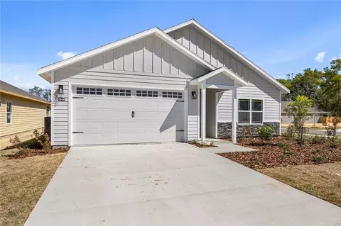 Exterior - 1132 SW 67th Way, Gainesville, FL 32607 photo 5 of 6