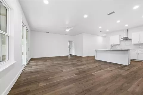 Living - 1132 SW 67th Way, Gainesville, FL 32607 photo 2 of 5
