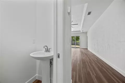 Entry Way - 1100 SW 67th Way, Gainesville, FL 32607 photo 3 of 3