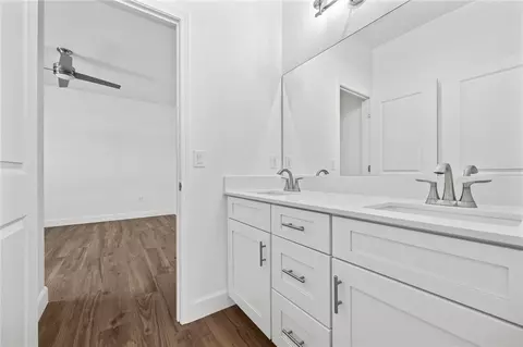 Bath - 1086 SW 67th Way, Gainesville, FL 32607 photo 7 of 7