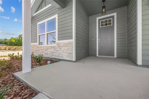 Exterior - 1086 SW 67th Way, Gainesville, FL 32607 photo 6 of 8
