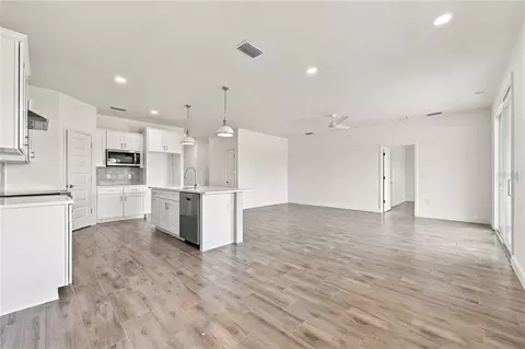 Living - 1086 SW 67th Way, Gainesville, FL 32607 photo 2 of 4