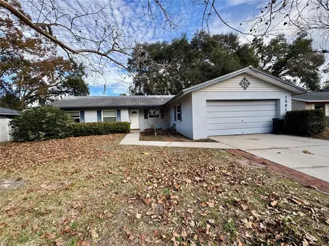 1221 SW 75th Dr, Gainesville, FL 32607