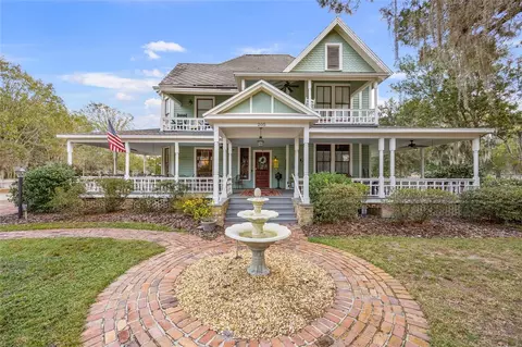 205 SE 7th St, Gainesville, FL 32601