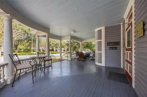 Exterior - 205 SE 7th St, Gainesville, FL 32601 photo 11 of 13