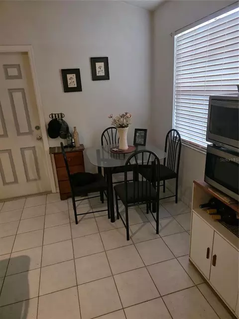 Dining - 1931 SW 73rd St, Gainesville, FL 32607 photo 1 of 1