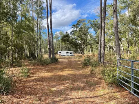 15635 97th Dr, Live Oak, FL 32060