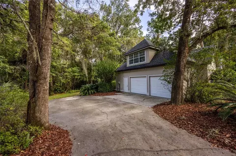 Exterior - 4509 NW 53rd St, Gainesville, FL 32606 photo 6 of 10