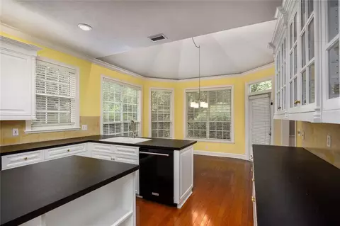 Kitchen - 4509 NW 53rd St, Gainesville, FL 32606 photo 4 of 11