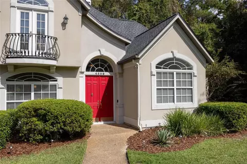 Exterior - 4509 NW 53rd St, Gainesville, FL 32606 photo 5 of 10