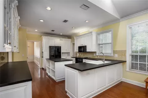 Kitchen - 4509 NW 53rd St, Gainesville, FL 32606 photo 2 of 11