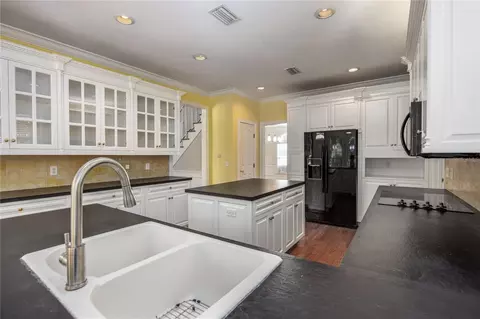 Kitchen - 4509 NW 53rd St, Gainesville, FL 32606 photo 6 of 11