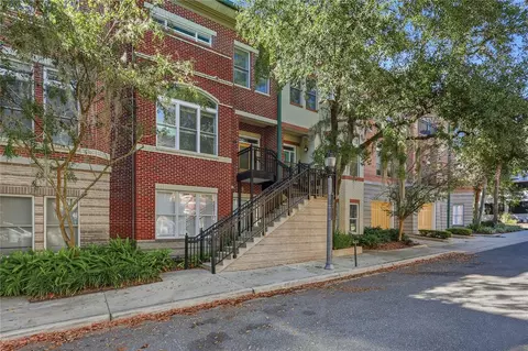 132 NE 4th St, Gainesville, FL 32601