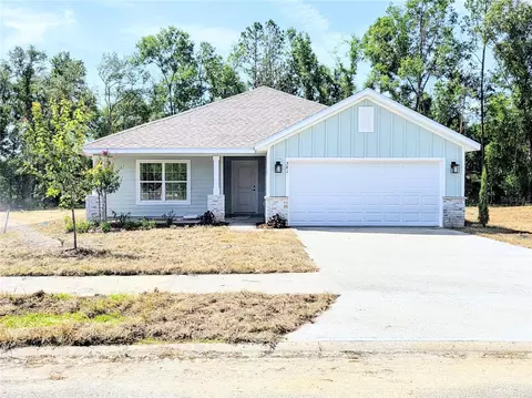 581 SW Bellflower Dr, Lake City, FL 32024