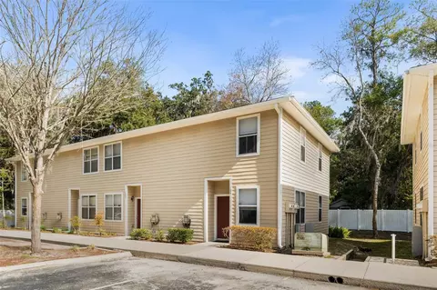 1710 NW 7th St #104, Gainesville, FL 32609