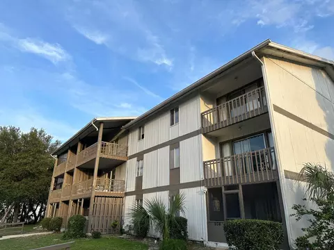 6519 W Newberry Rd #911, Gainesville, FL 32605