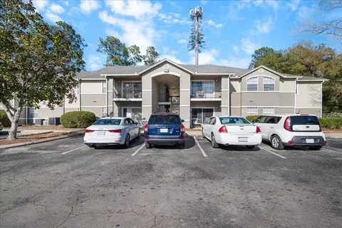 3705 SW 27th St #627, Gainesville, FL 32608