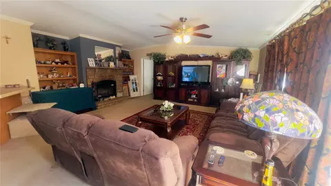 605 Standridge St, Bronson, FL 32621 photo 2