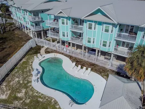 502 Main St #207, Horseshoe Beach, FL 32648