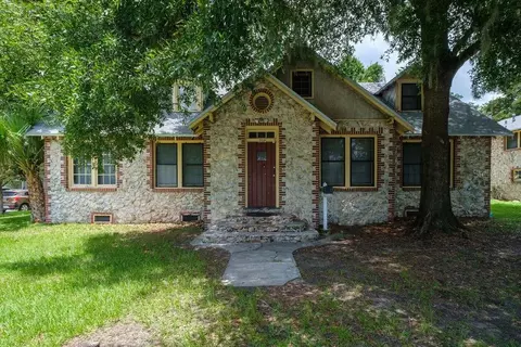 218 SW 10th St, Gainesville, FL 32601