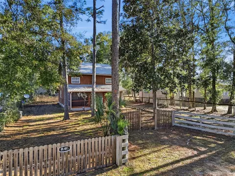 Exterior - 317 Cedar St NE, Steinhatchee, FL 32359 photo 6 of 7