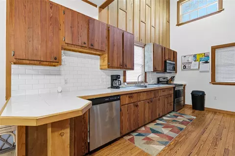 Kitchen - 317 Cedar St NE, Steinhatchee, FL 32359 photo 2 of 2