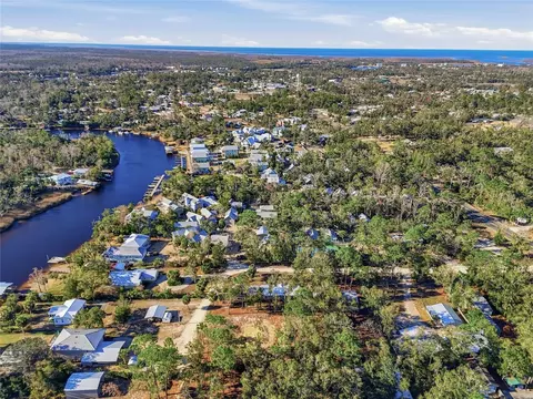 View/Area - 317 Cedar St NE, Steinhatchee, FL 32359 photo 6 of 8