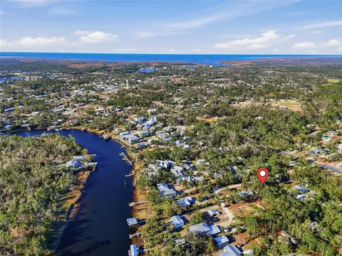 View/Area - 317 Cedar St NE, Steinhatchee, FL 32359 photo 7 of 8