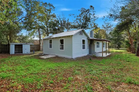 Exterior - 425 SE 2nd St, Williston, FL 32696 photo 11 of 13