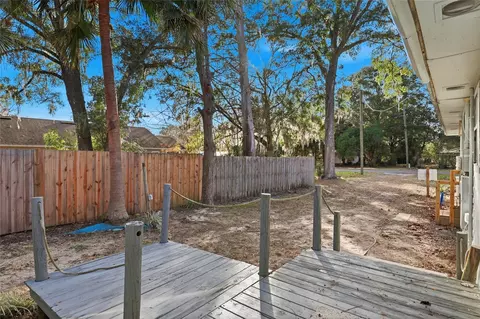 Exterior - 425 SE 2nd St, Williston, FL 32696 photo 8 of 13