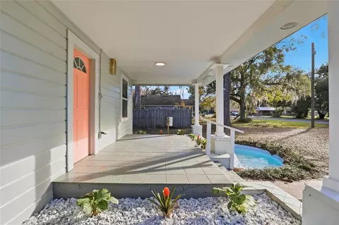 Exterior - 425 SE 2nd St, Williston, FL 32696 photo 5 of 13