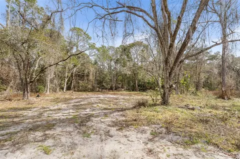905 NE Us Hwy 301, Hawthorne, FL 32640