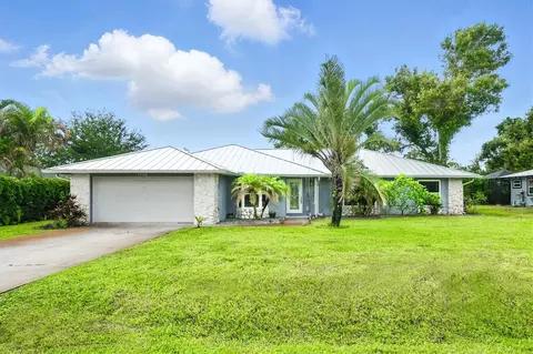 5706 Paleo Pines Cir, Fort Pierce, FL 34951
