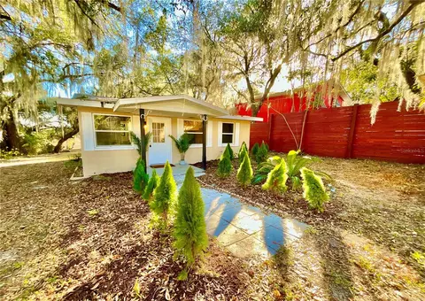 111 2nd St, Melrose, FL 32666
