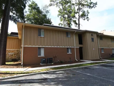507 NW 39th Rd #215, Gainesville, FL 32607