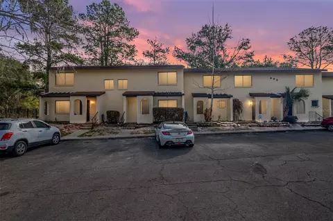 2735 SW 35th Pl #801, Gainesville, FL 32608