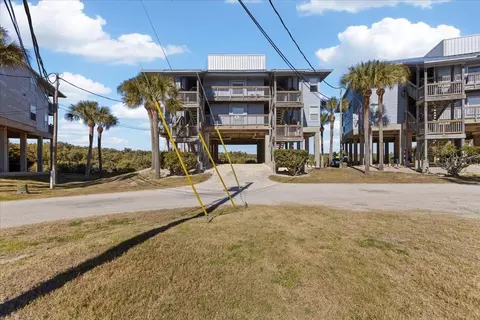 Exterior - 11 Old Mill Dr #9C, Cedar Key, FL 32625 photo 6 of 8