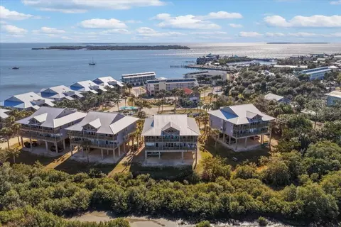 11 Old Mill Dr #9C, Cedar Key, FL 32625