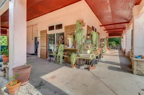 Exterior - 1000 Rabbit Run Rd, Naples, FL 34120 photo 7 of 10