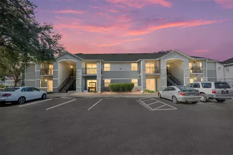 3705 SW 27th St #828, Gainesville, FL 32608